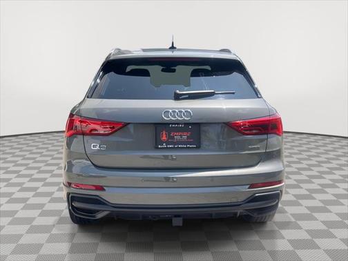 2022 Audi Q3 45 S line Premium
