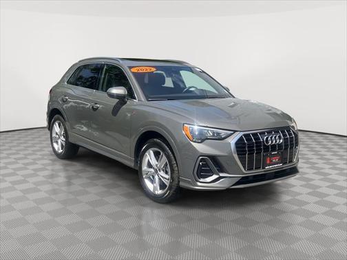 2022 Audi Q3 45 S line Premium