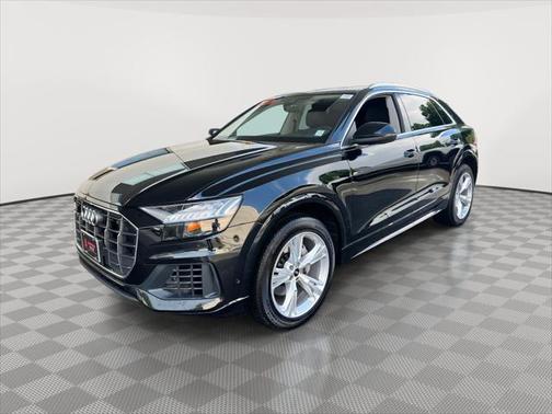 2023 Audi Q8 55 Premium Plus