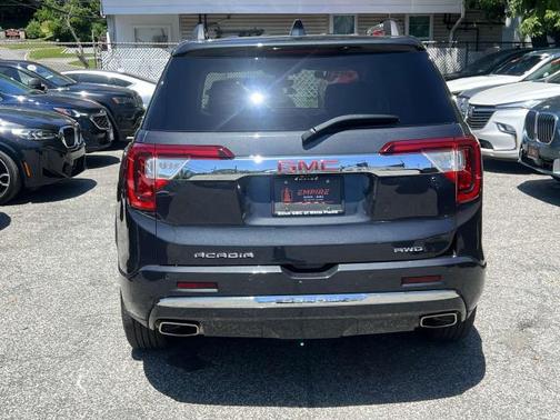 2022 GMC Acadia Denali