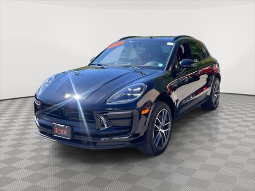 2023 Porsche Macan Base