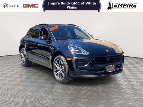 2023 Porsche Macan Base