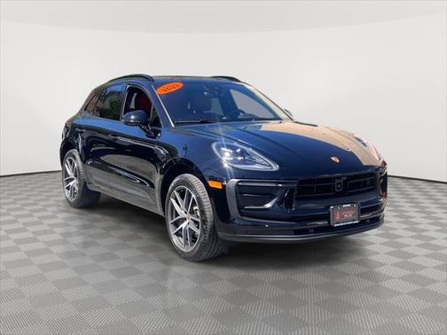 2023 Porsche Macan Base