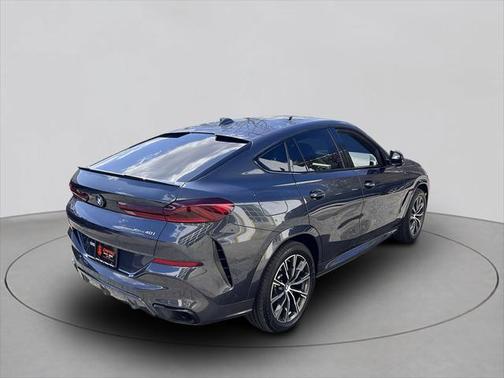 2022 BMW X6 xDrive40i