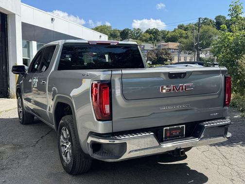 2025 GMC Sierra 1500 SLT