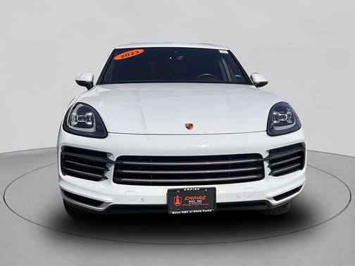 2023 Porsche Cayenne Platinum Edition