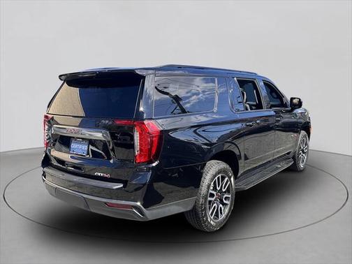 2023 GMC Yukon XL 4WD AT4