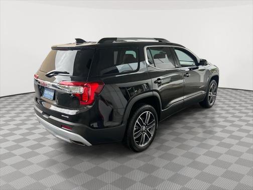 2022 GMC Acadia AWD SLT