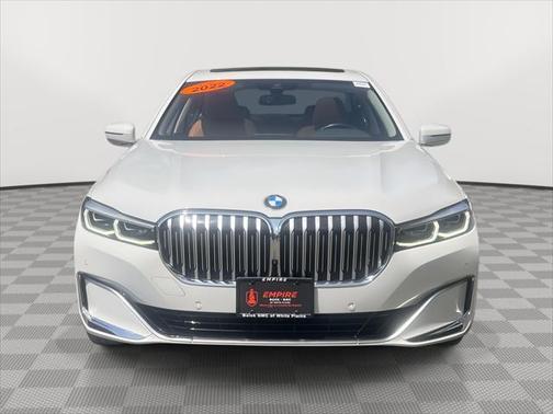 2022 BMW 740 i xDrive