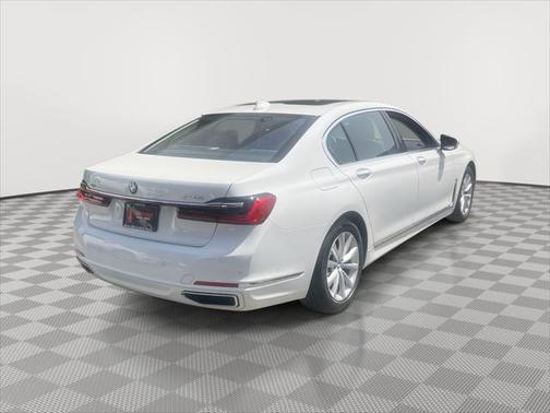 2022 BMW 740 i xDrive