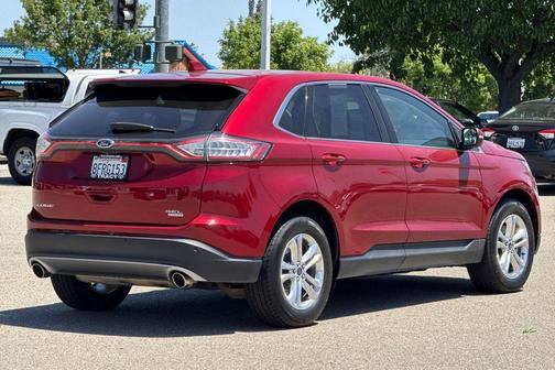 Ruby Red Metallic 2018 Ford Edge SEL