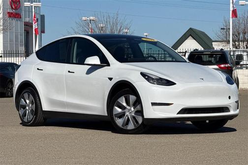 2023 Tesla Model Y Long Range