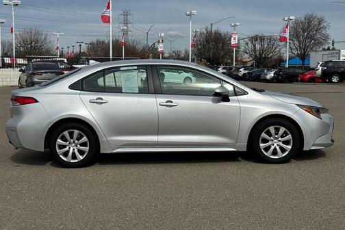 2025 Toyota Corolla LE