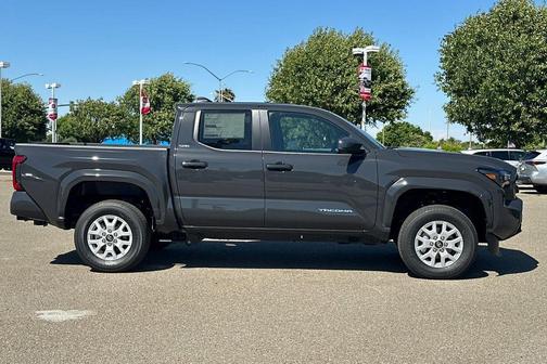 UNDERGROUND 2026 Toyota Tacoma SR5