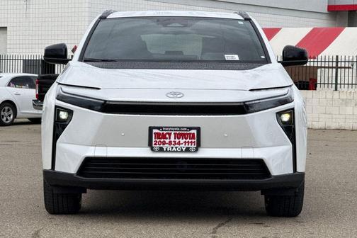 2026 Toyota bZ XLE PLUS