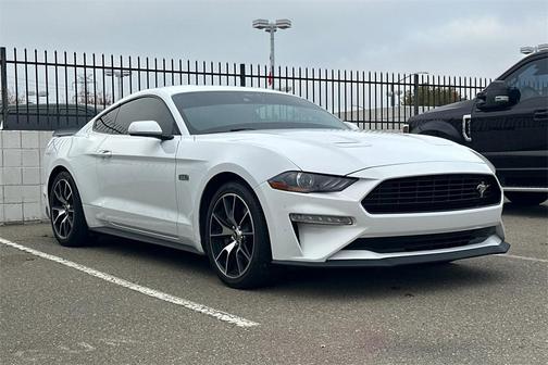2021 Ford Mustang EcoBoost