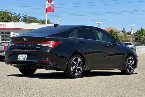 2023 Hyundai ELANTRA HEV Limited