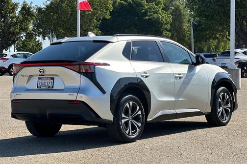 2024 Toyota bZ4X XLE