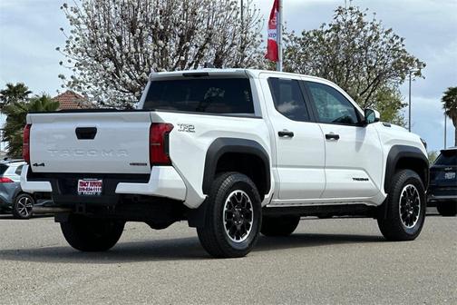 2024 Toyota Tacoma Hybrid TRD