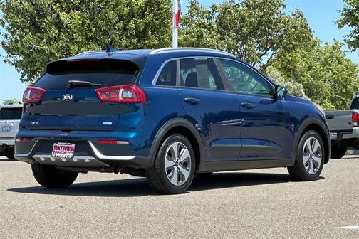 2017 Kia Niro LX