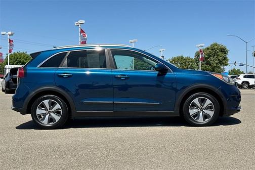 2017 Kia Niro LX