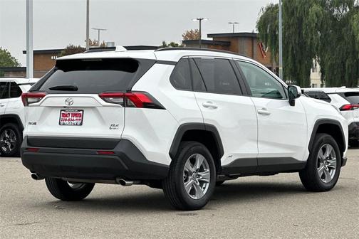 2025 Toyota RAV4 Hybrid XLE