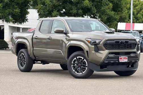 Bronze 2026 Toyota Tacoma TRD Sport