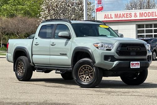 2022 Toyota Tacoma SR5