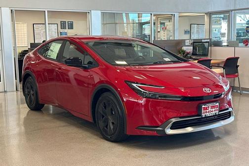 2026 Toyota Prius Plug-In Hybrid SE