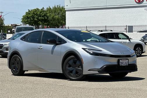 2024 Toyota Prius LE