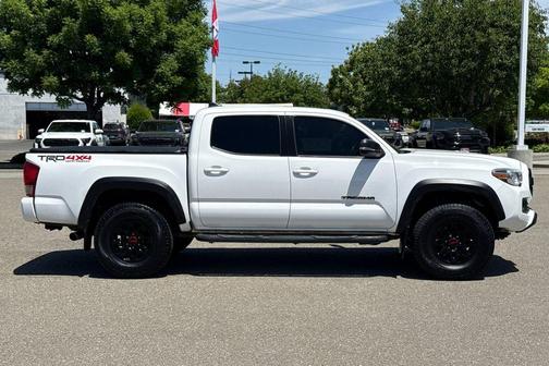 Super White 2017 Toyota Tacoma TRD Off Road