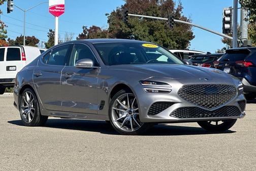 2025 Genesis G70 2.5T