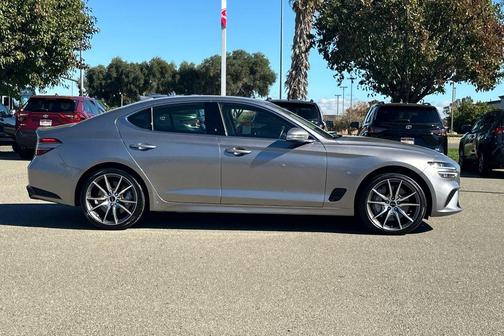 2025 Genesis G70 2.5T