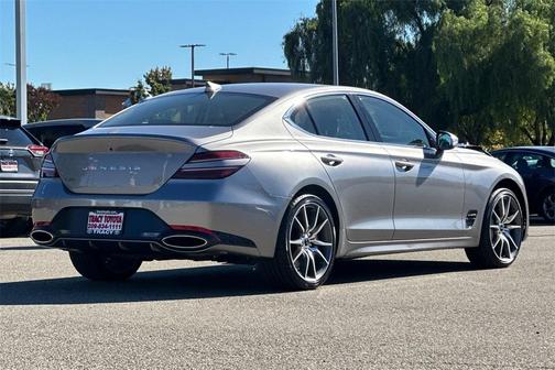 2025 Genesis G70 2.5T