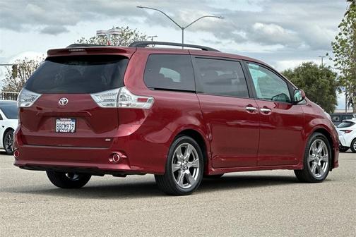 2017 Toyota Sienna SE Premium