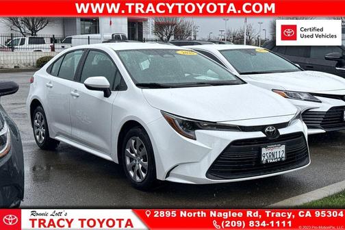 2025 Toyota Corolla LE
