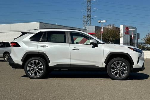 2025 Toyota RAV4 XLE Premium
