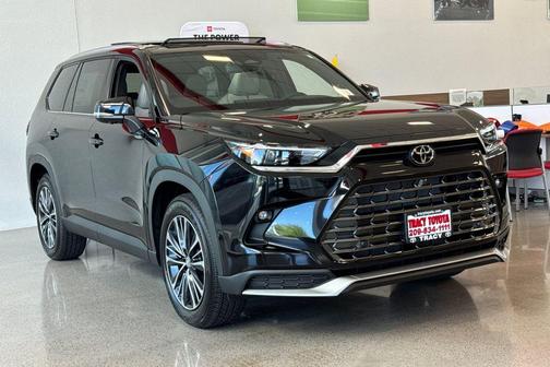 Black 2026 Toyota Grand Highlander Hybrid MAX Platinum