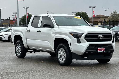 2025 Toyota Tacoma SR