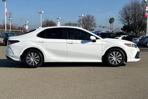 2023 Toyota Camry Hybrid LE