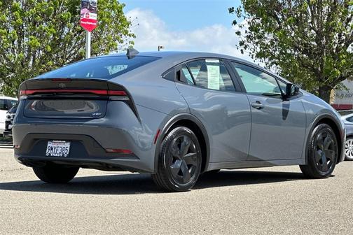 2024 Toyota Prius LE