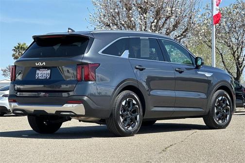 2024 Kia Sorento S