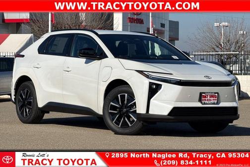 2026 Toyota bZ XLE PLUS