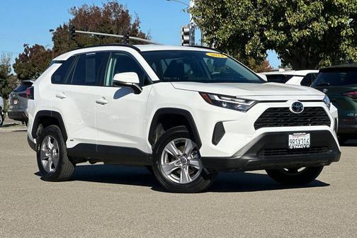 2025 Toyota RAV4 Hybrid XLE