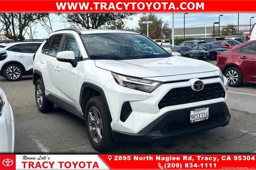 2025 Toyota RAV4 Hybrid XLE