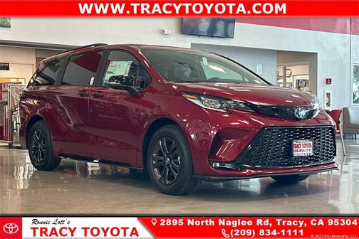 2025 Toyota Sienna XSE 7 Passenger