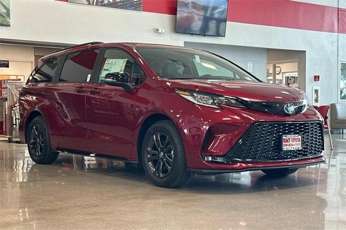 2025 Toyota Sienna XSE 7 Passenger