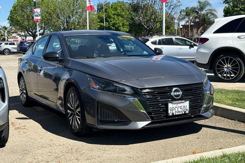 Gun Metallic 2025 Nissan Altima SV