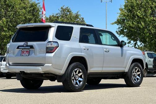 2024 Toyota 4Runner TRD Off Road
