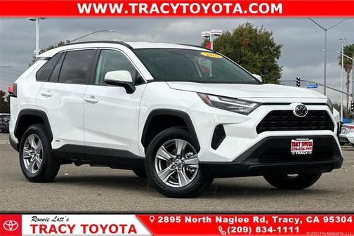 2025 Toyota RAV4 Hybrid XLE